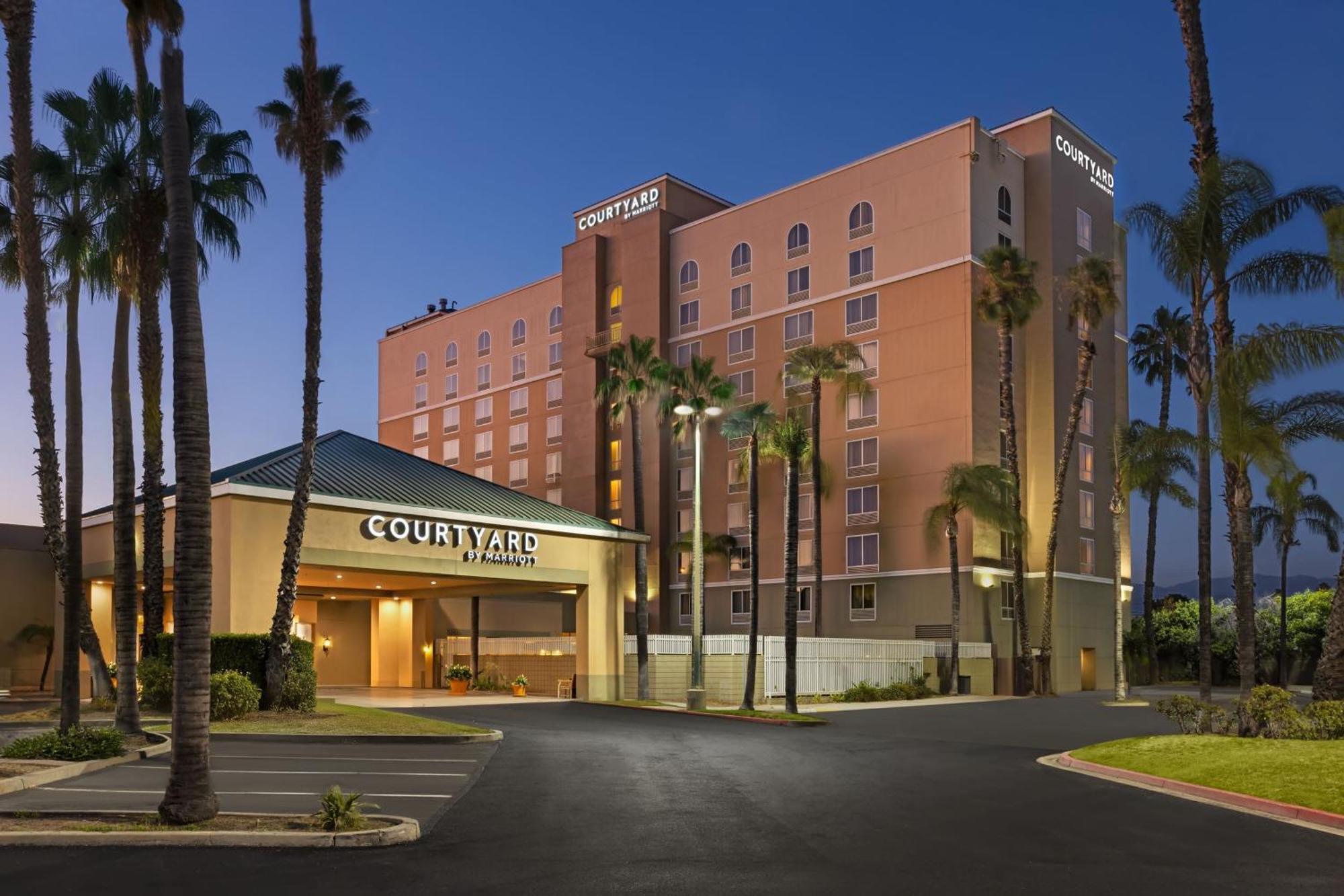 Hotel Courtyard By Marriott Baldwin Park Exterior foto