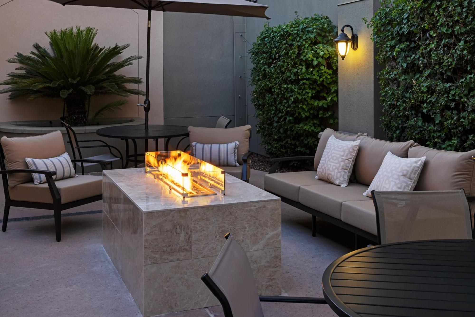 Hotel Courtyard By Marriott Baldwin Park Exterior foto