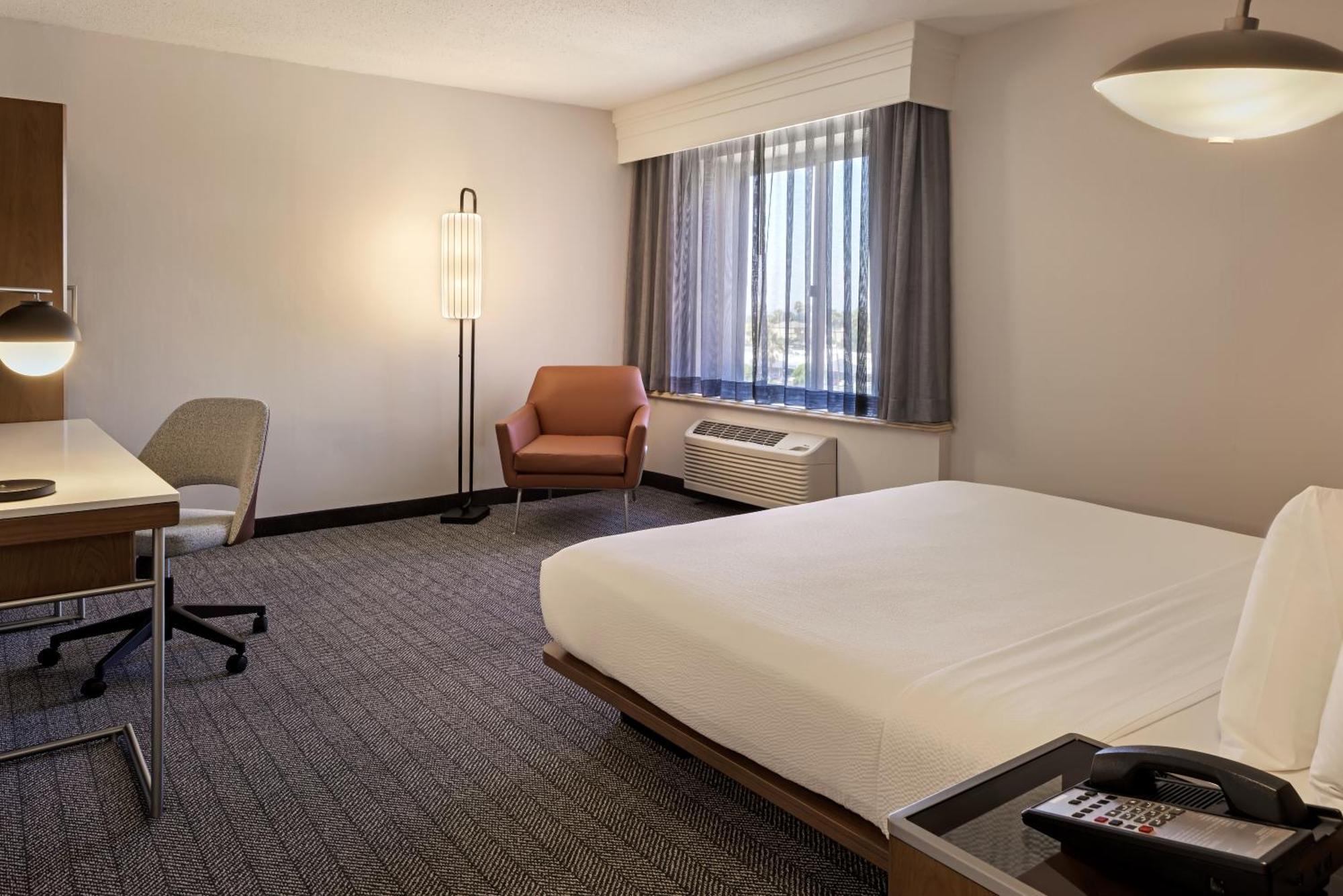 Hotel Courtyard By Marriott Baldwin Park Exterior foto