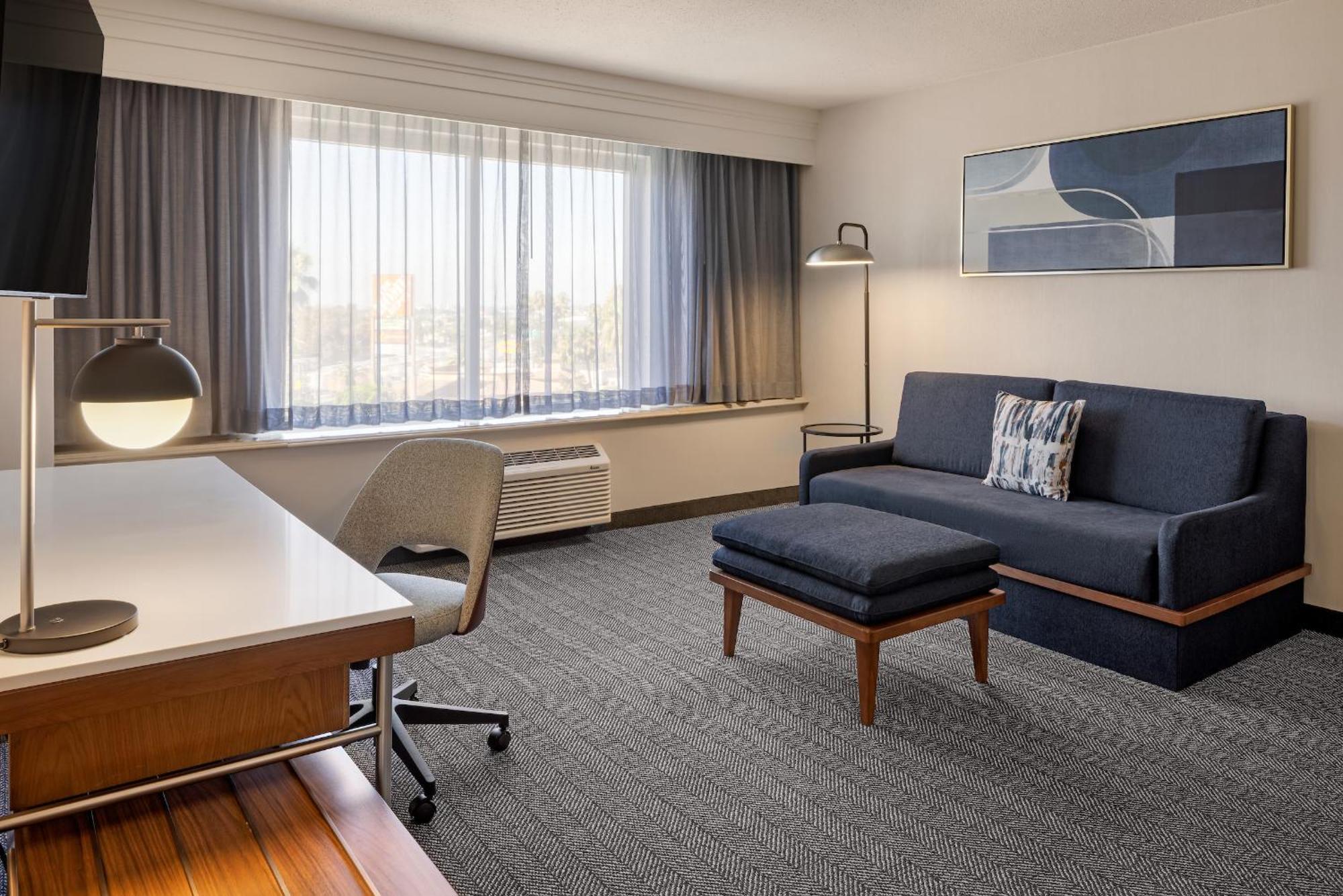 Hotel Courtyard By Marriott Baldwin Park Exterior foto