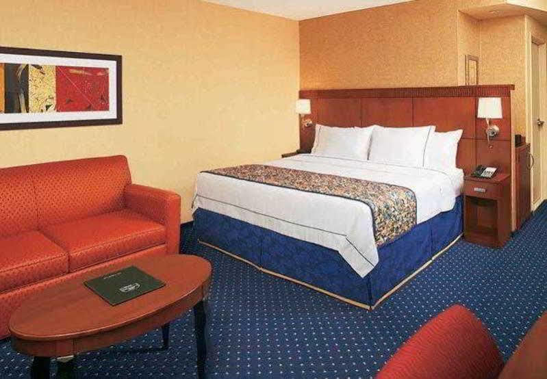 Hotel Courtyard By Marriott Baldwin Park Exterior foto