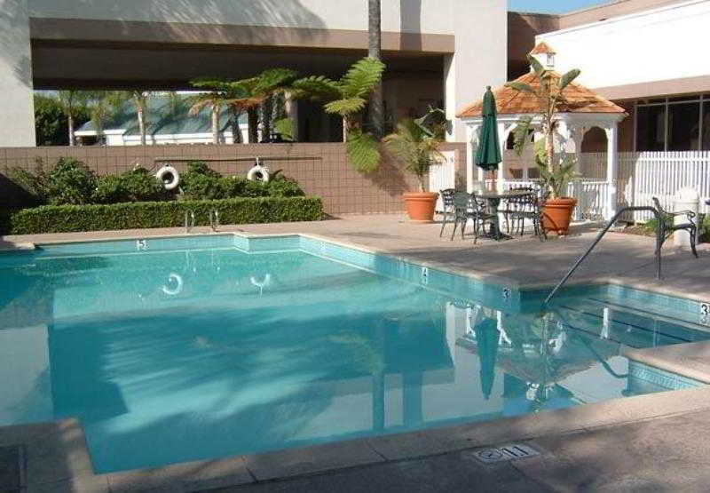 Hotel Courtyard By Marriott Baldwin Park Exterior foto